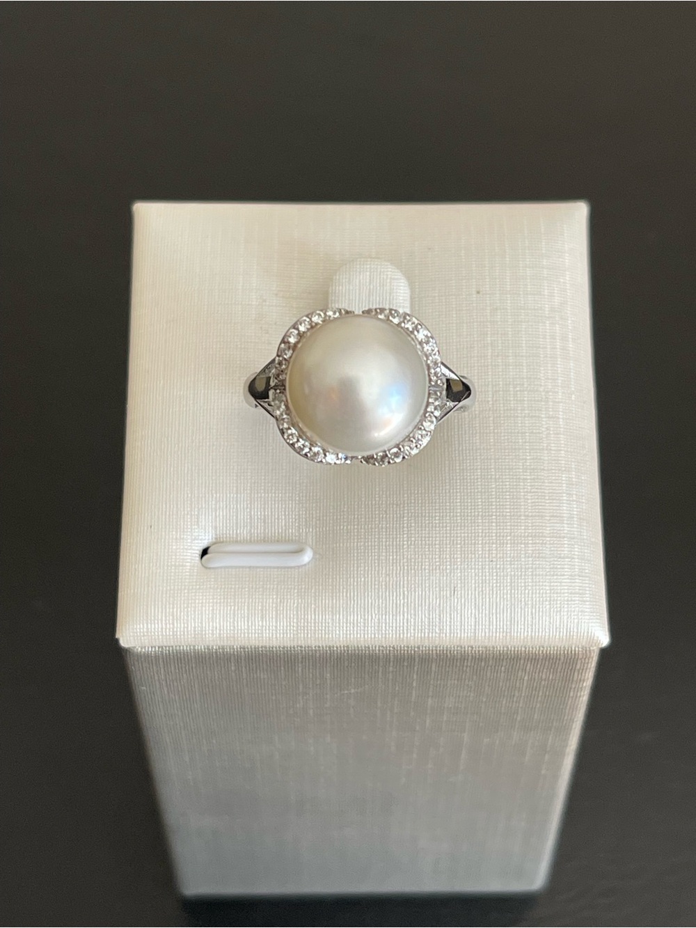 New Classic genuine freshwater White Pearl Halo Ring.